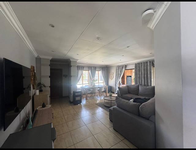 2 BEDROOM CLUSTER FOR SALE IN SUNAIR PARK
